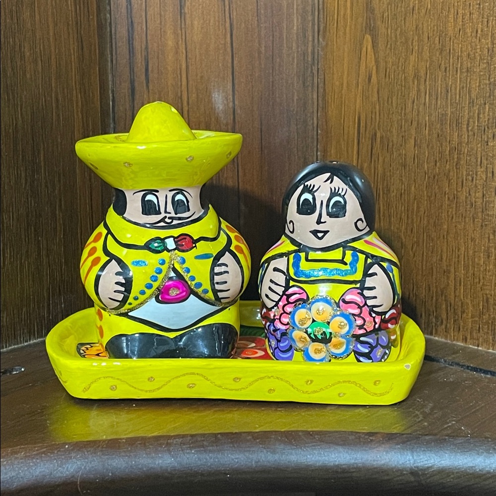 Hand-Painted Vintage Mexican Earthenware Salt and Pepper Set